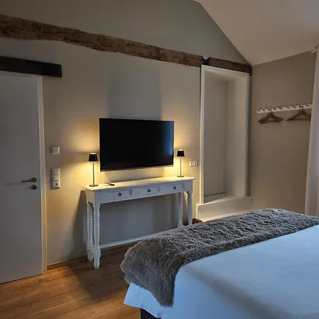 Bon En Cafe Nocleg ze śniadaniem