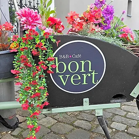 Panzió Bon En Cafe *